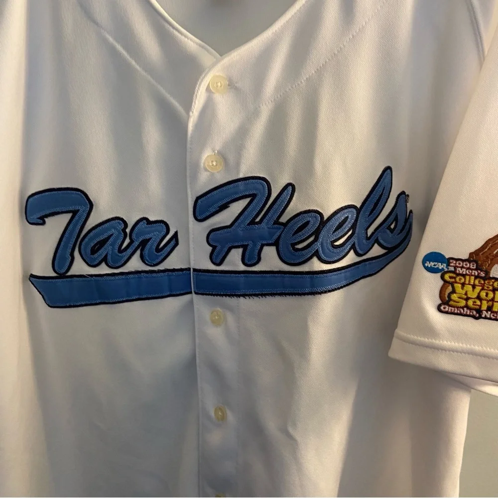 Russell Athletic UNC Tar Heels Jersey Men’s XXL – White/Blue 2006 CWS Patch - Picture 3 of 6